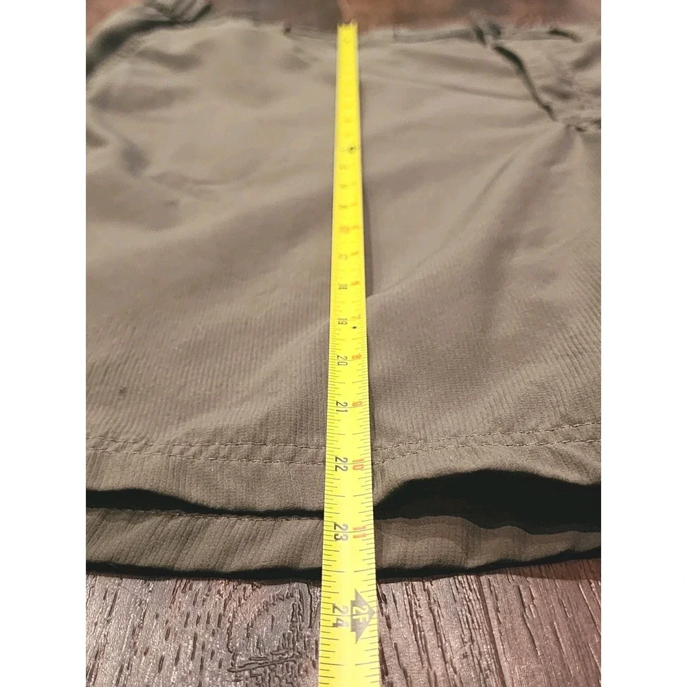 Wrangler Mens Shorts, Green, Size 44, Zip Pockets, Inseam‎ 10 In, Flat Front